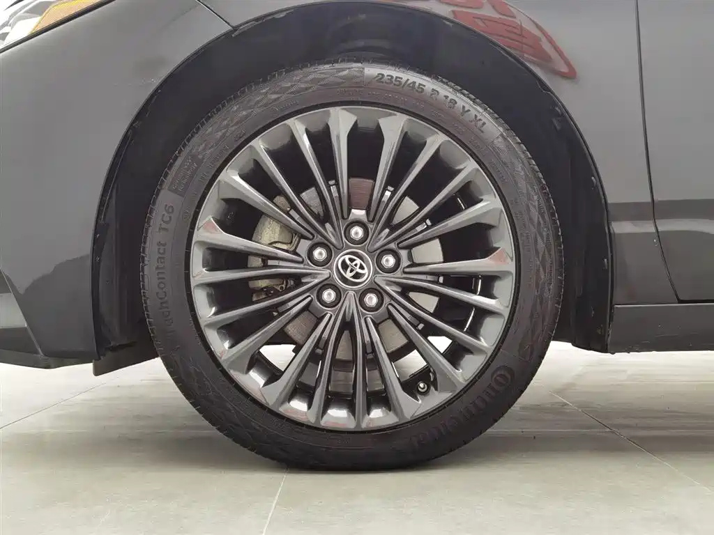 TOYOTA AVALON 2019