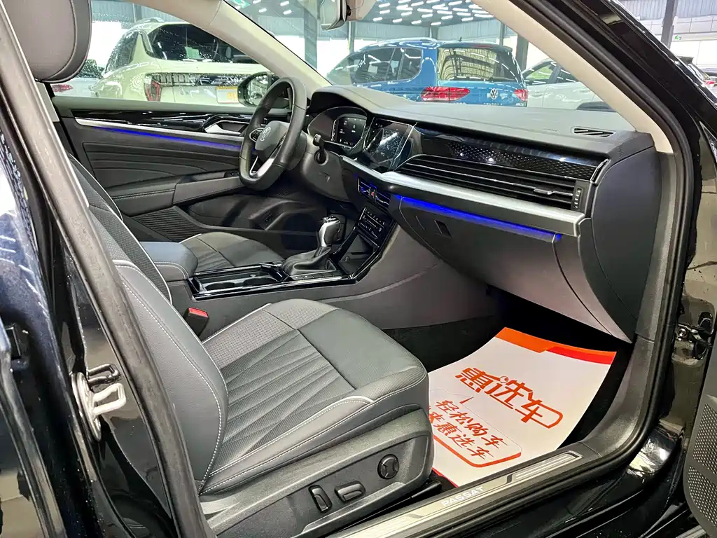 VOLKSWAGEN PASSAT 2022