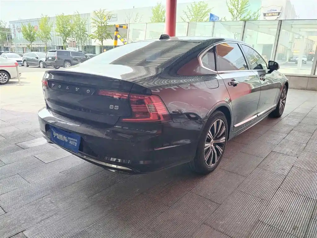 VOLVO S90 2020