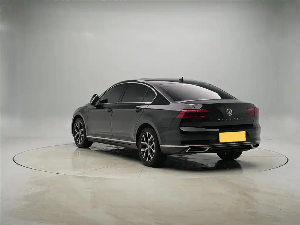VOLKSWAGEN MAGOTAN 2020