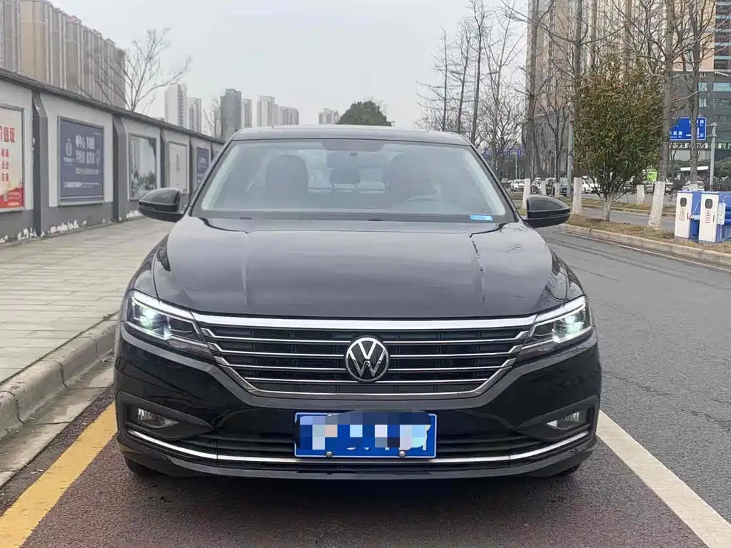 VOLKSWAGEN LAVIDA 2021