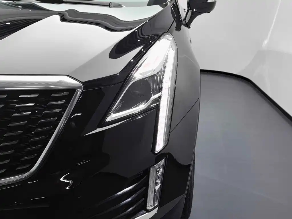 CADILLAC XT5 2021