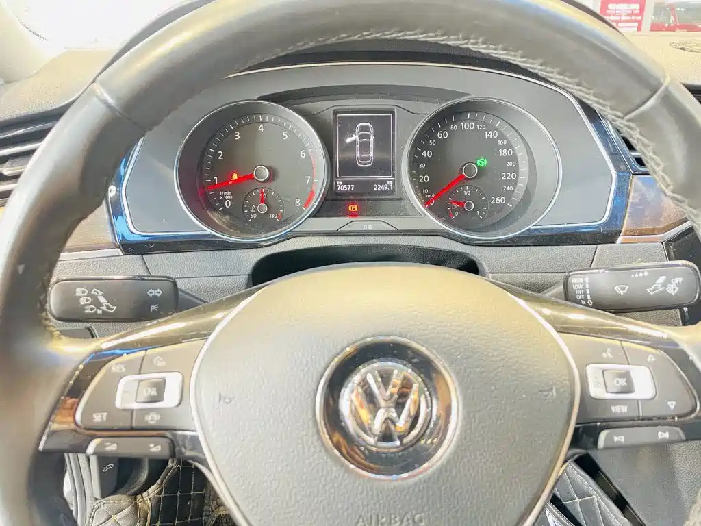 VOLKSWAGEN MAGOTAN 2020