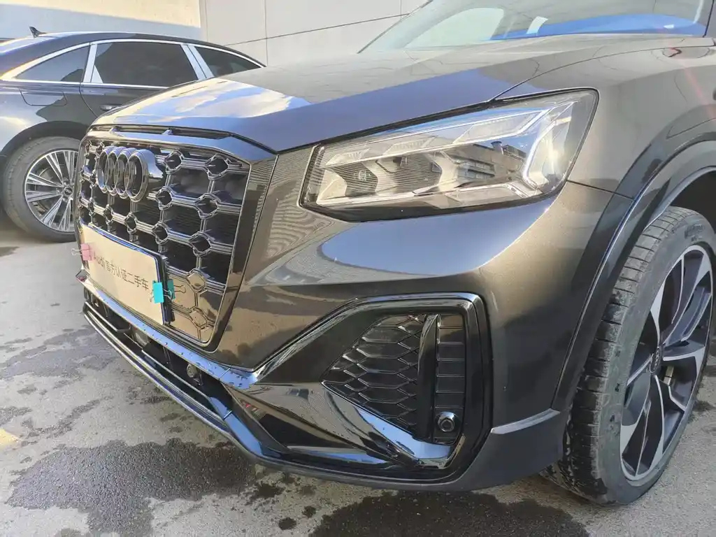 AUDI Q2L 2024