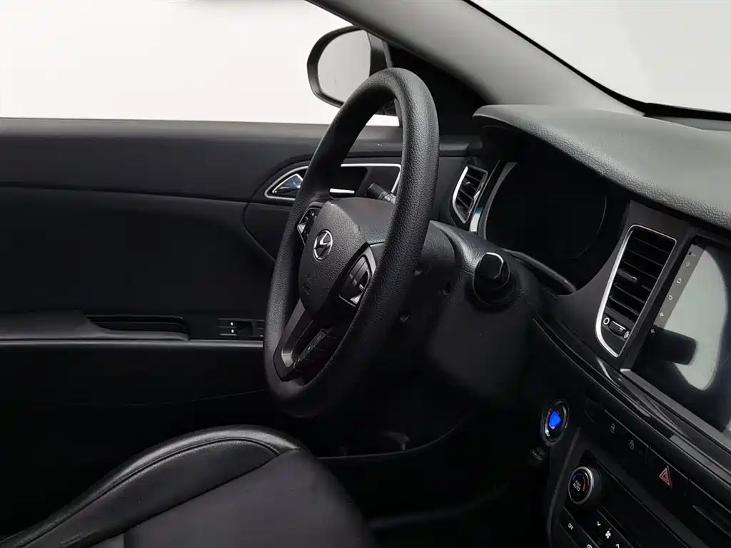 HYUNDAI MISTRA 2016