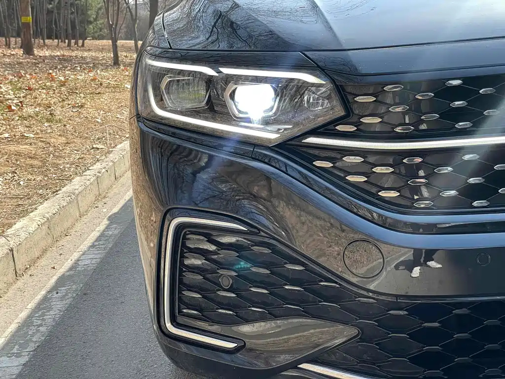 VOLKSWAGEN PASSAT 2022