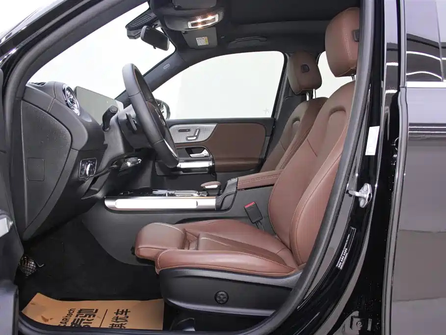 MERCEDES BENZ GLB 2021