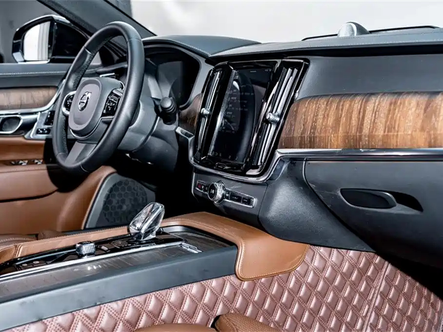 VOLVO S90 2022