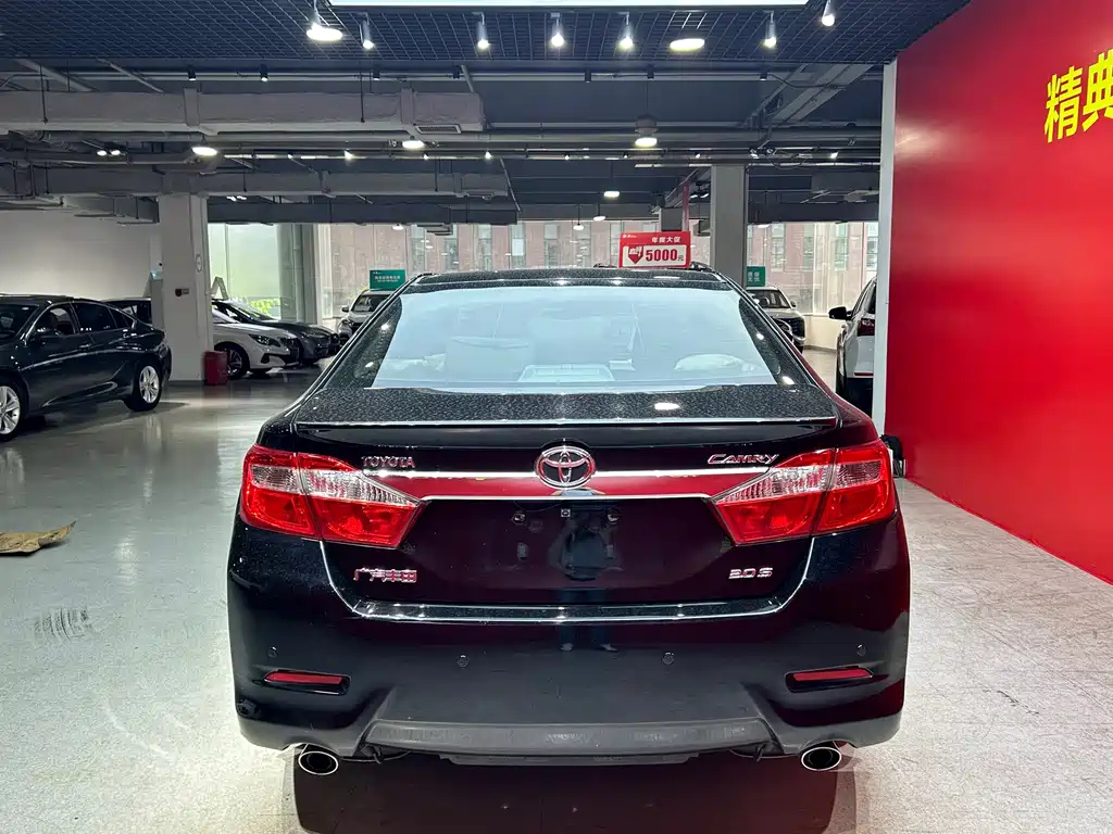 TOYOTA CAMRY 2014