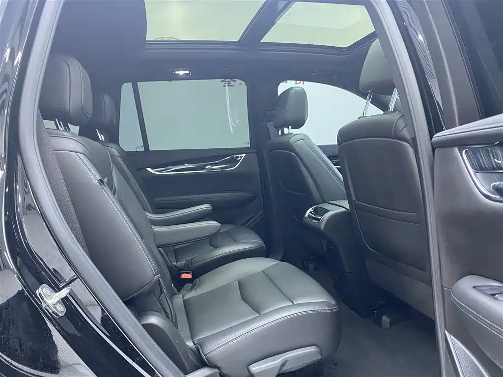 CADILLAC XT6 2021
