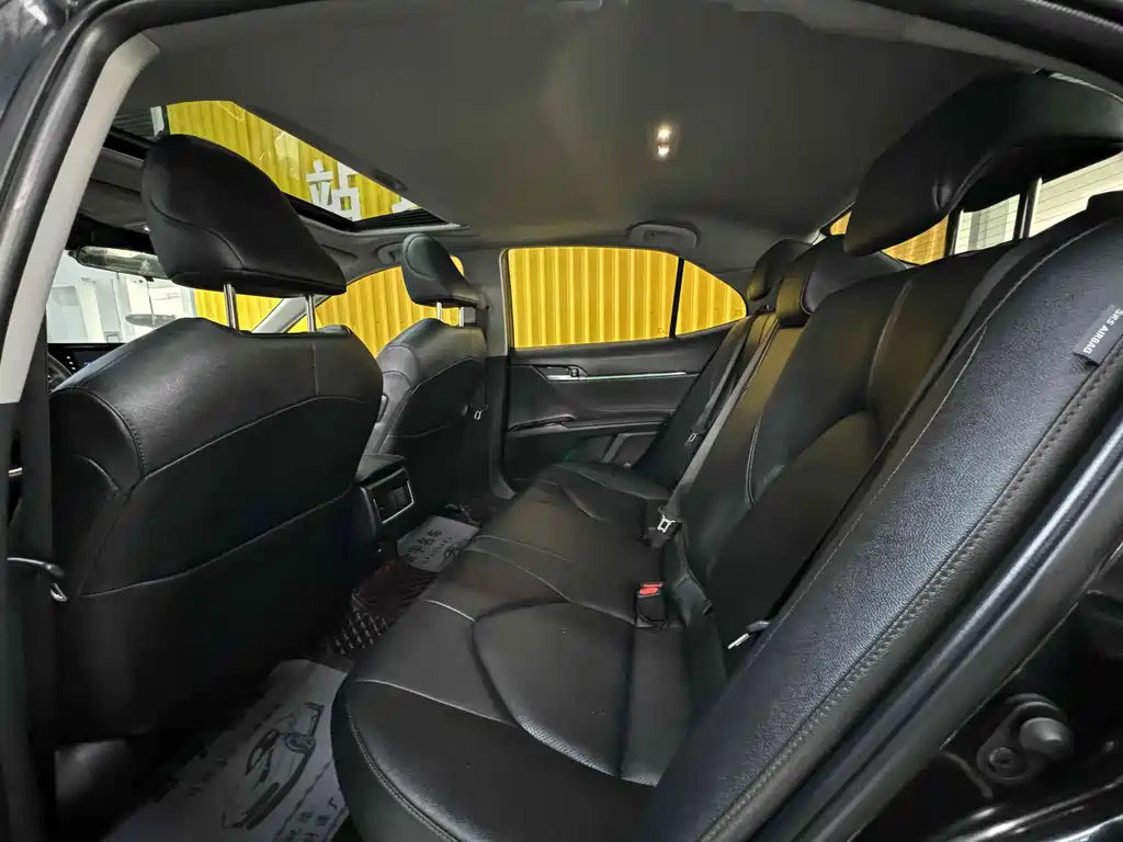TOYOTA CAMRY 2021