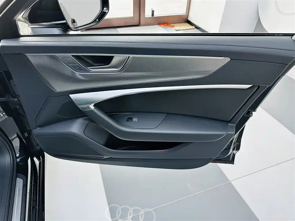 AUDI A6L 2023
