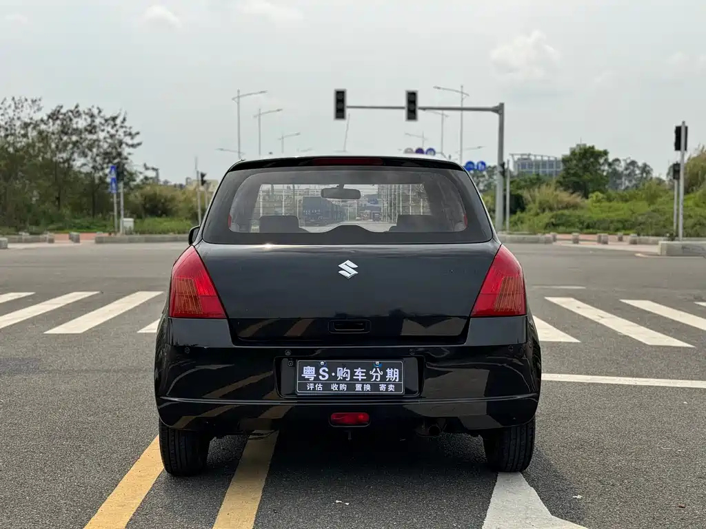 SUZUKI SWIFT 2009