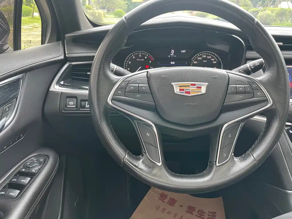 CADILLAC XT5 2021