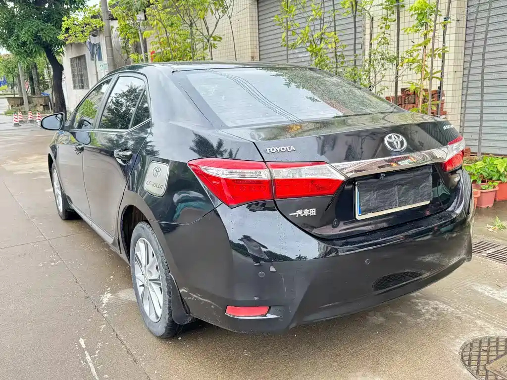 TOYOTA COROLLA 2014