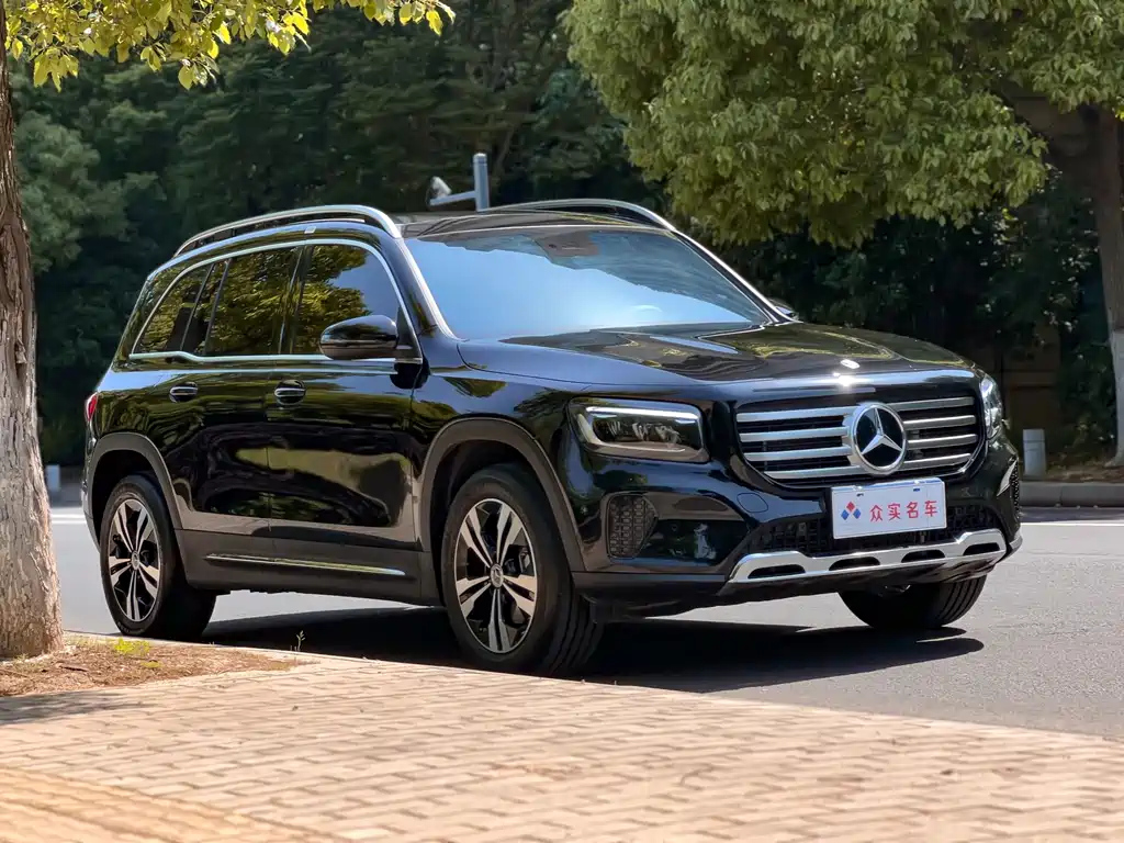MERCEDES BENZ GLB 2024