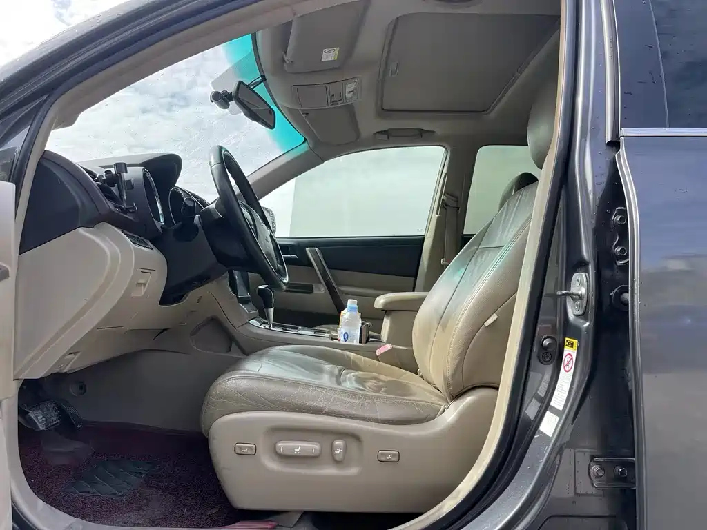 TOYOTA HIGHLANDER 2009