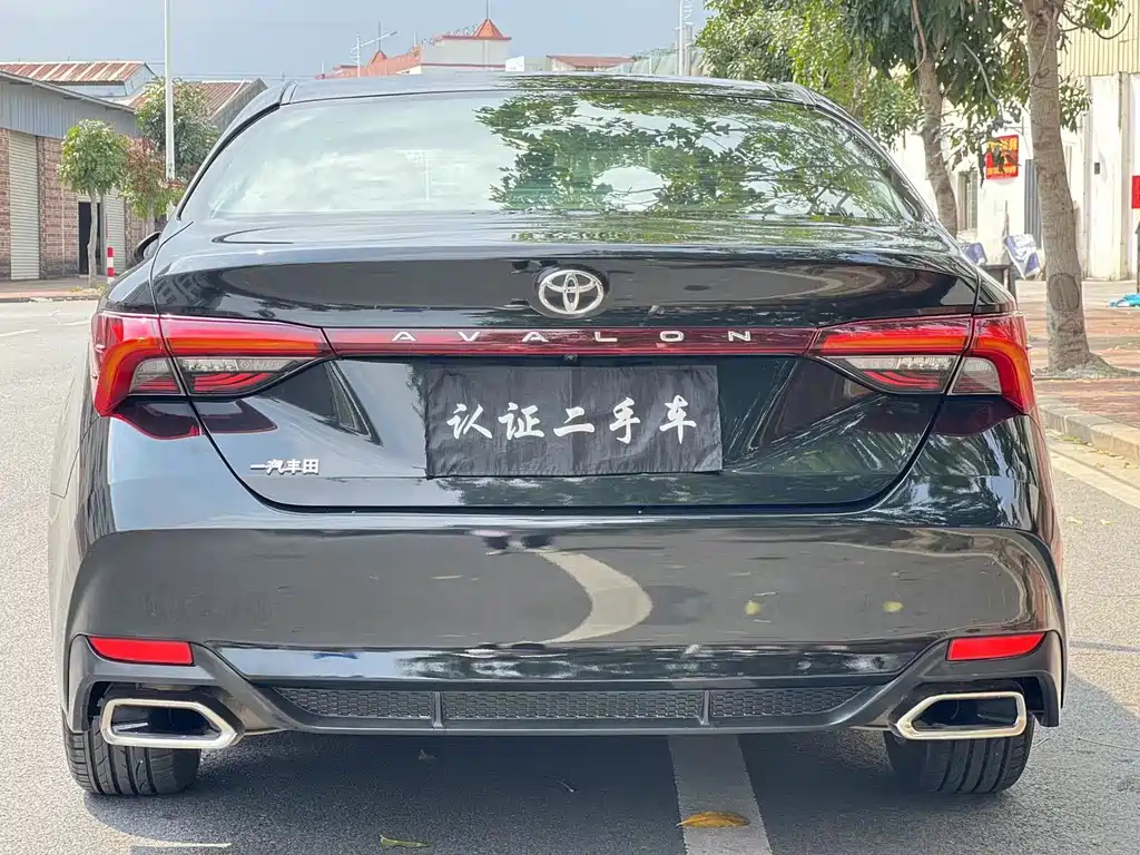 TOYOTA AVALON 2019