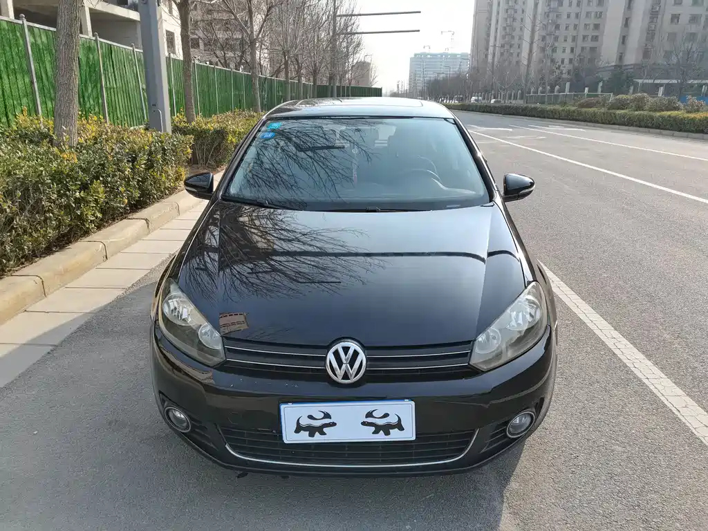 VOLKSWAGEN GOLF 2012