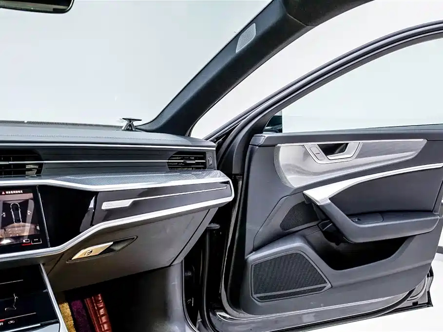 AUDI A6L 2022