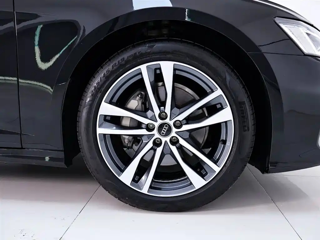AUDI A6L 2023