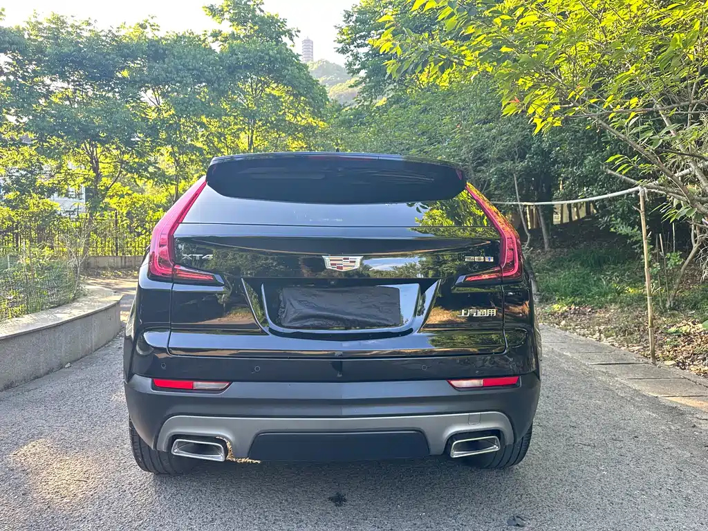 CADILLAC XT4 2023