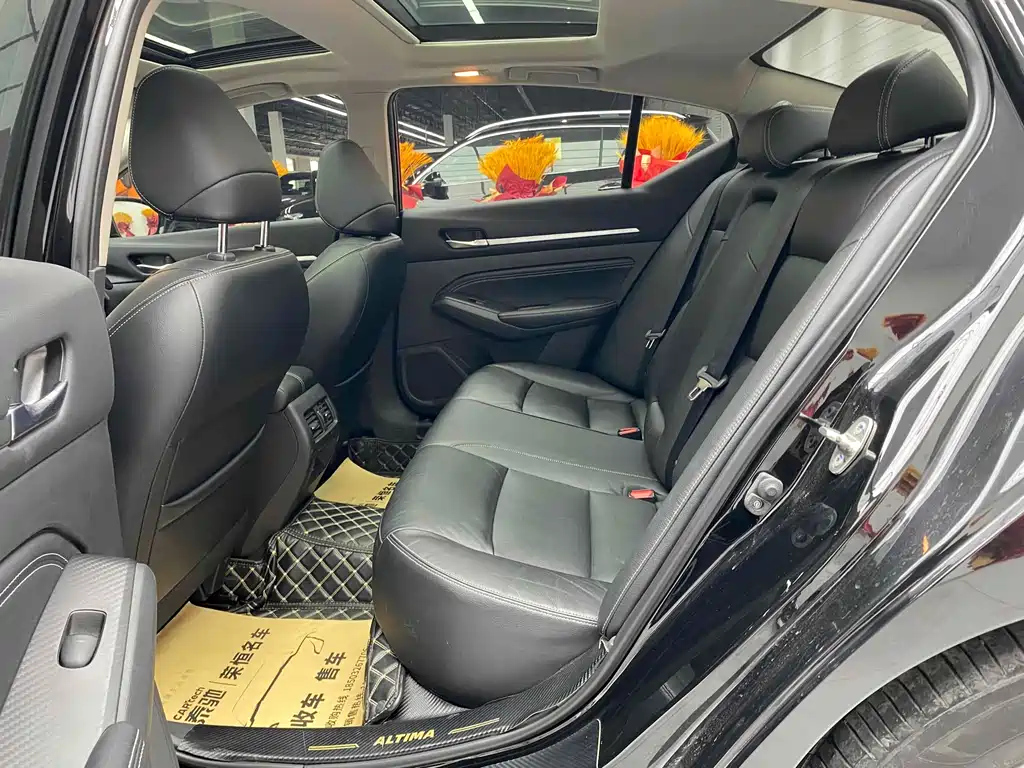 NISSAN TEANA 2020