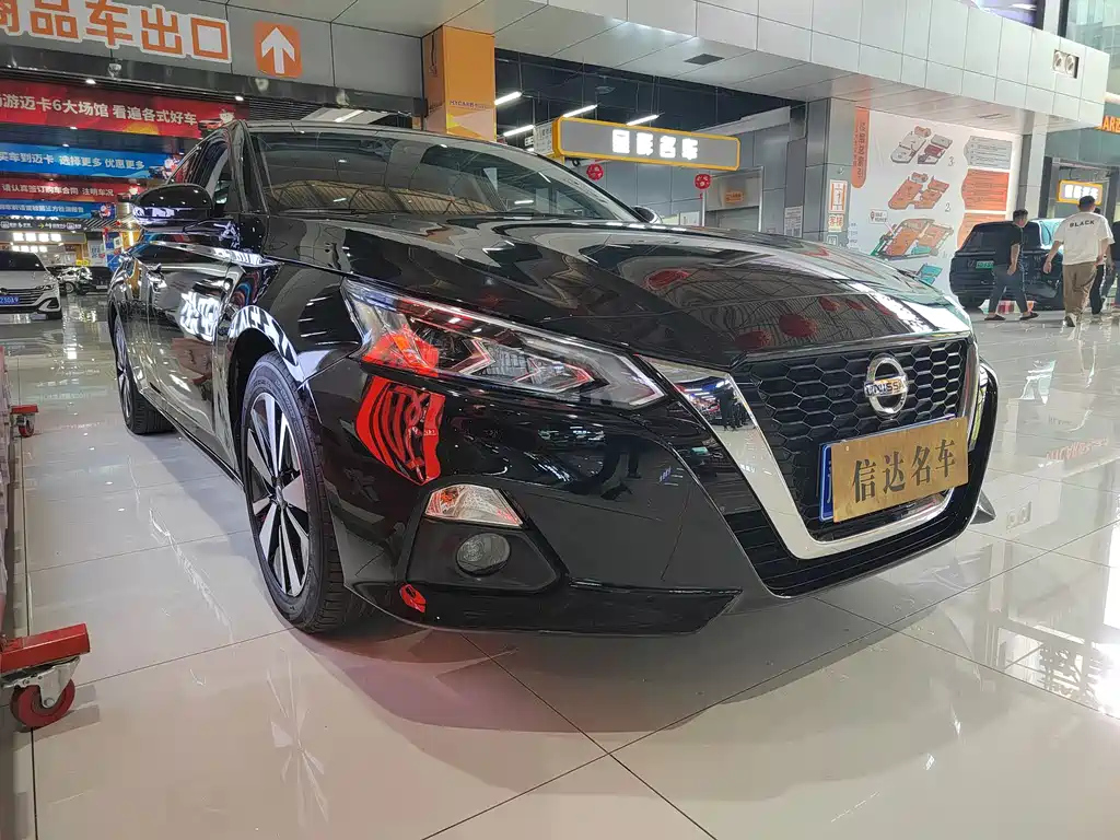 NISSAN TEANA 2022