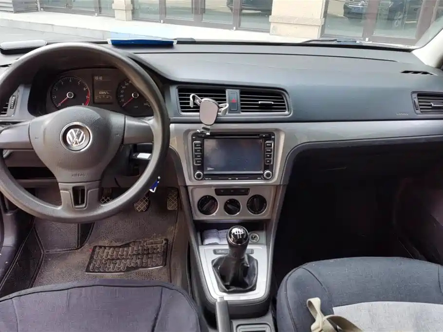 VOLKSWAGEN LAVIDA 2014
