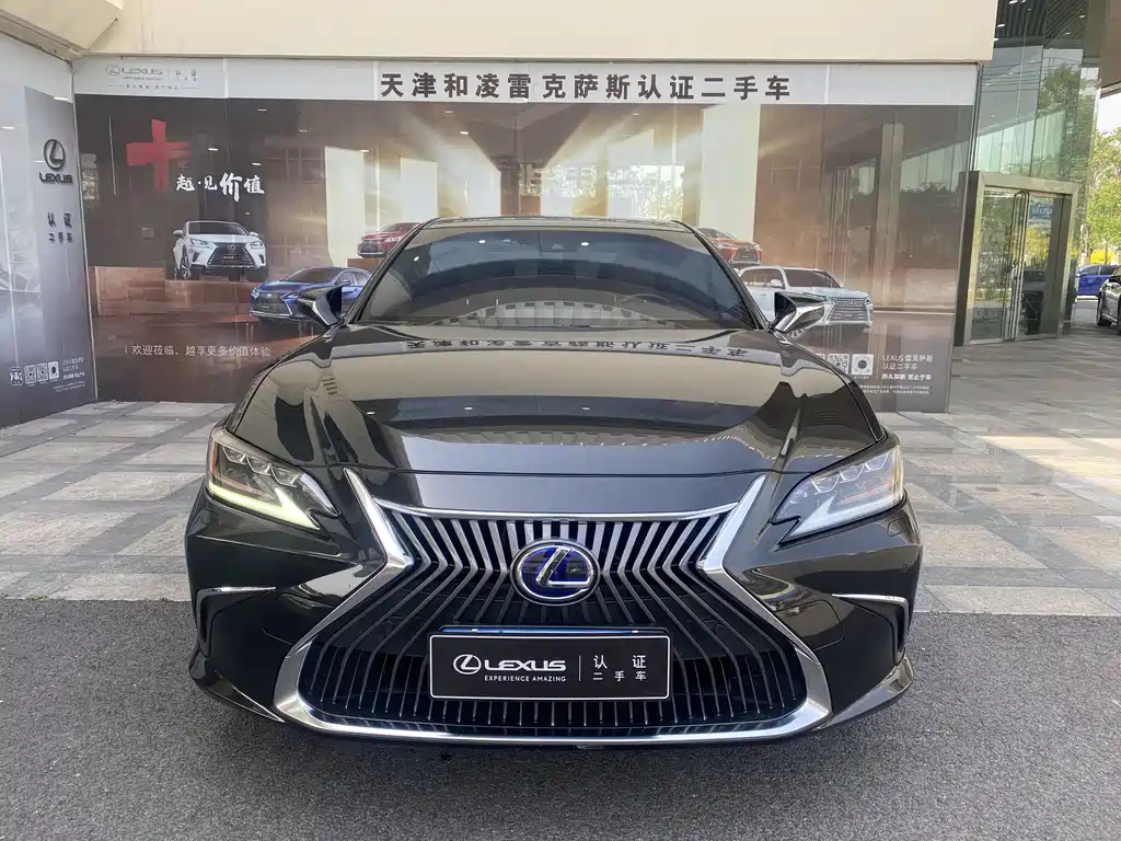 LEXUS ES 2021