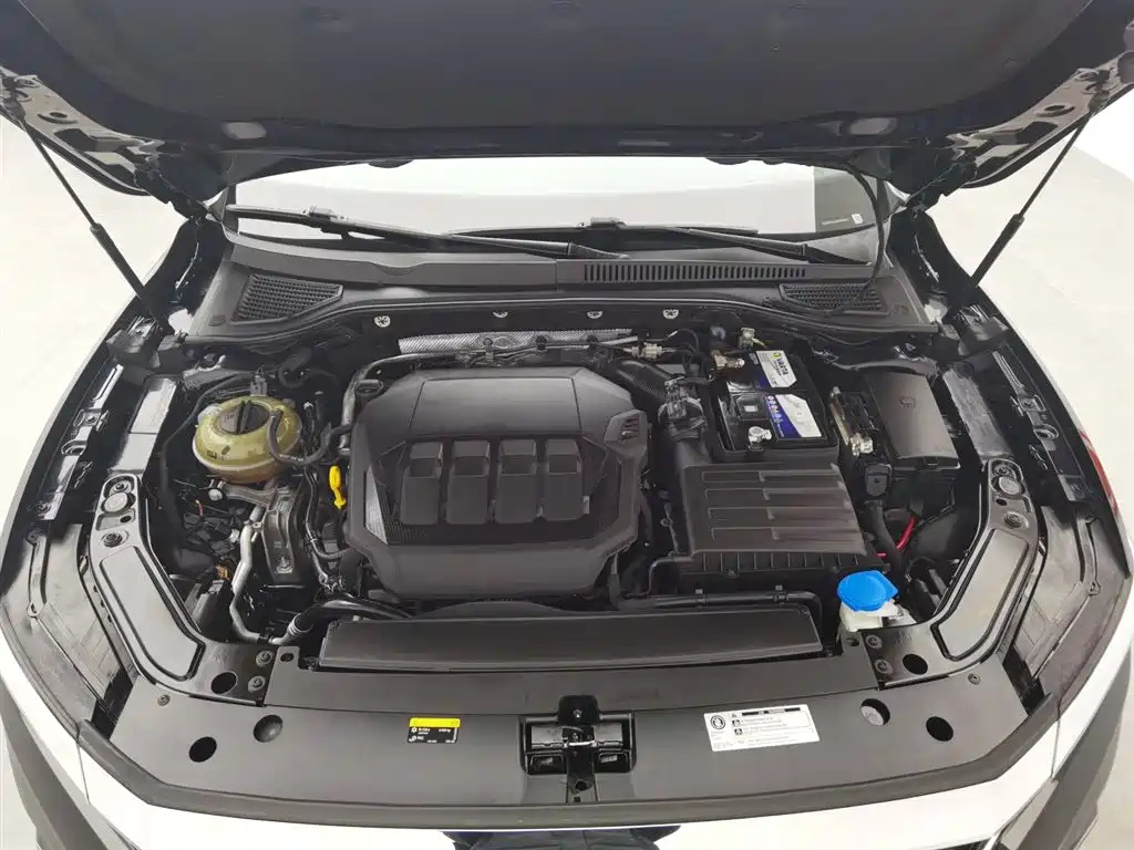 VOLKSWAGEN PASSAT 2021