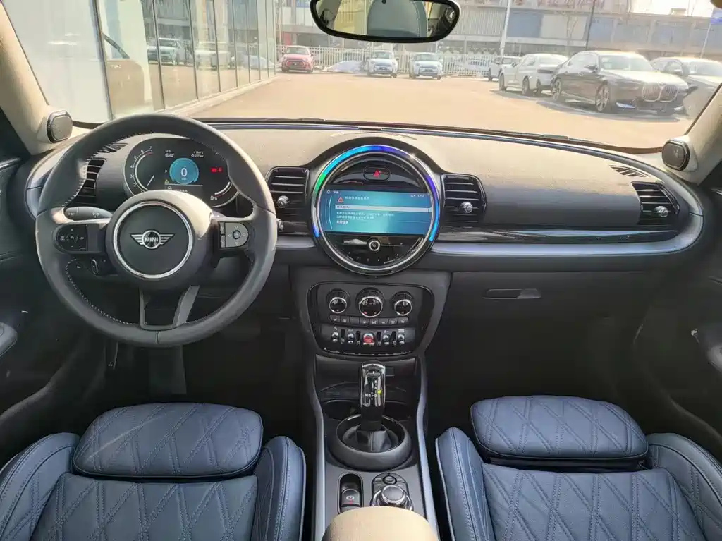 MINI CLUBMAN 2022