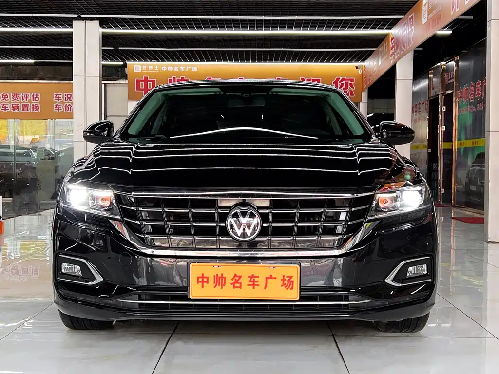 VOLKSWAGEN PASSAT 2021