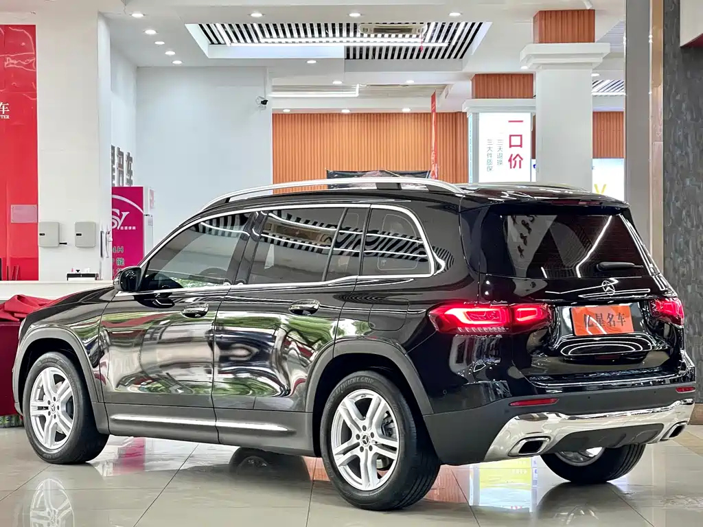 MERCEDES BENZ GLB 2021