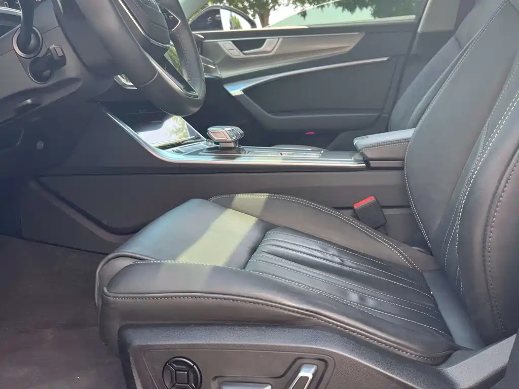 AUDI A6L 2023