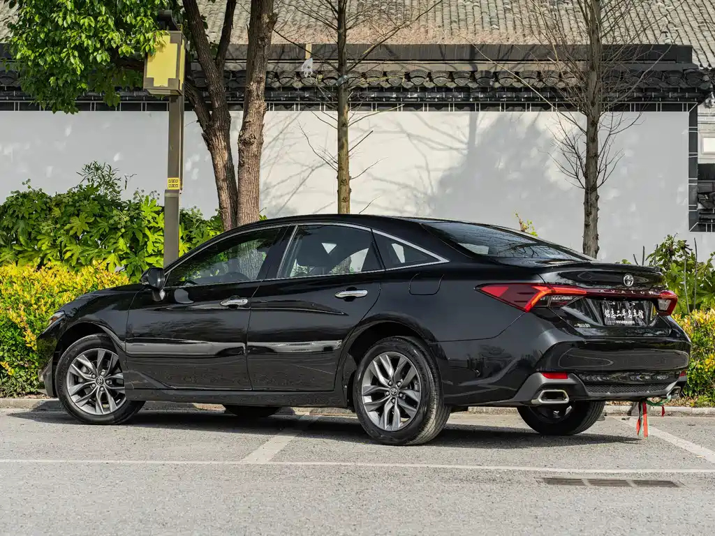 TOYOTA AVALON 2022