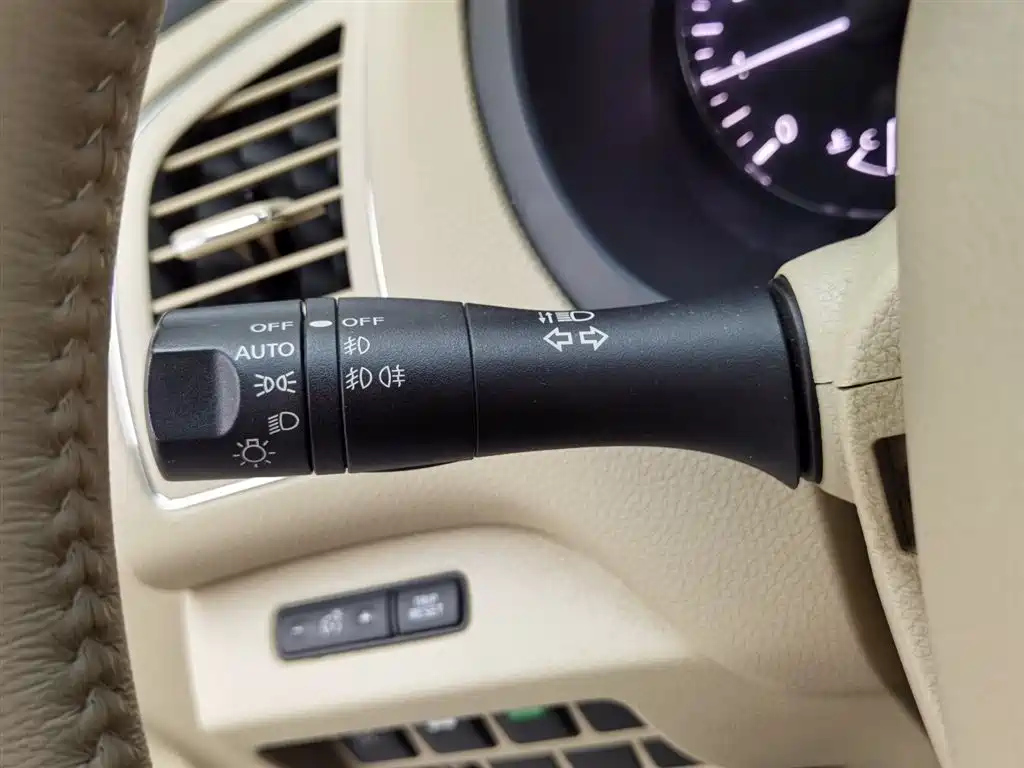 NISSAN TEANA 2014