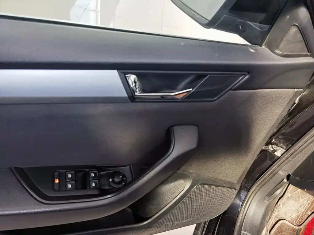 SKODA SUPERB 2017