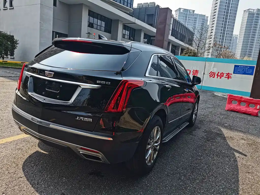 CADILLAC XT5 2021