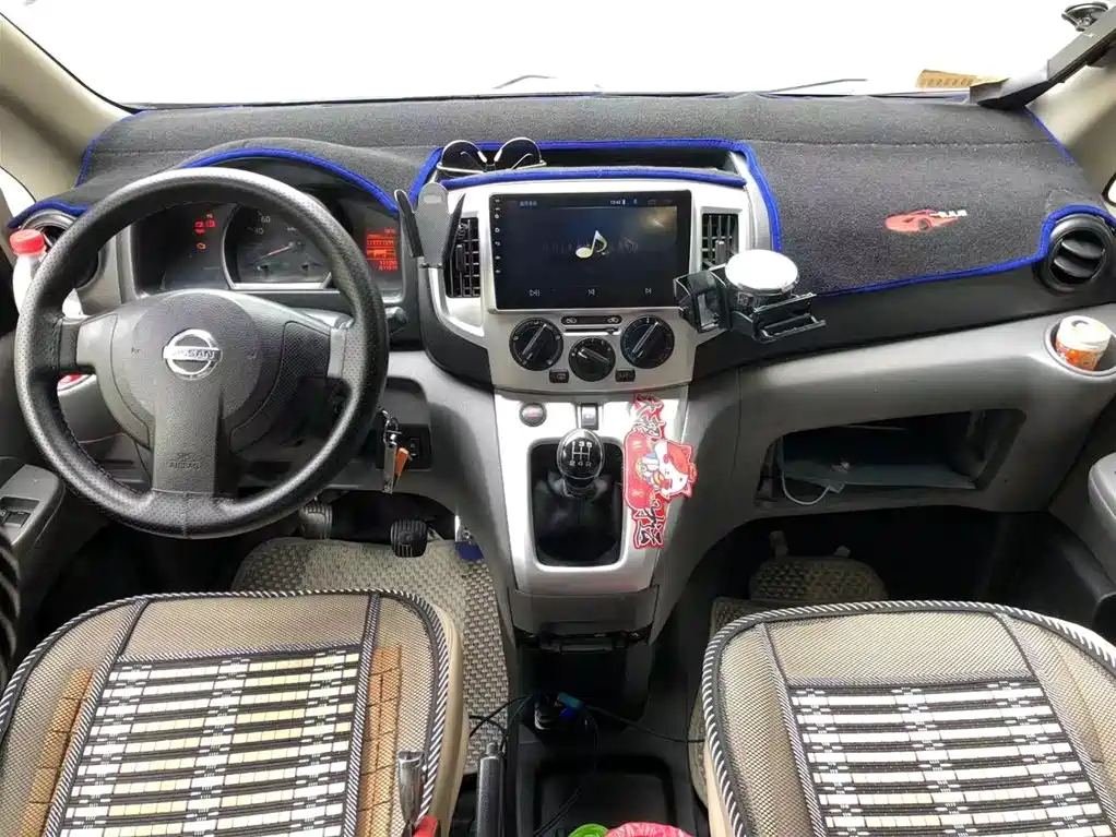 NISSAN NV200 2011