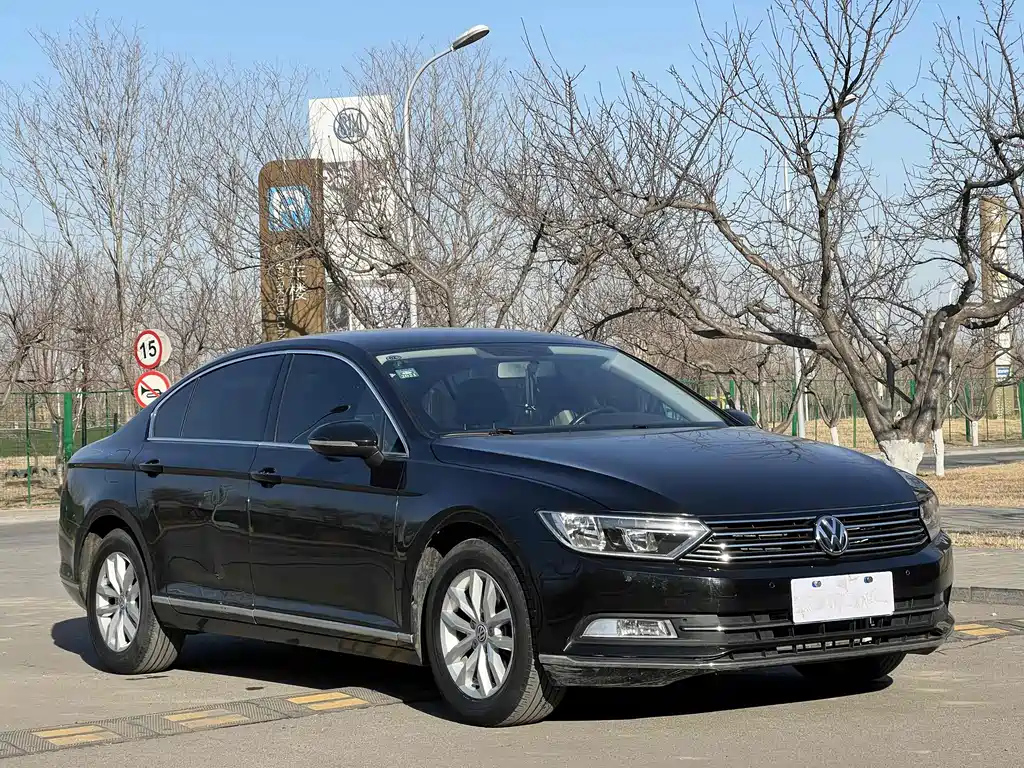 VOLKSWAGEN MAGOTAN 2019