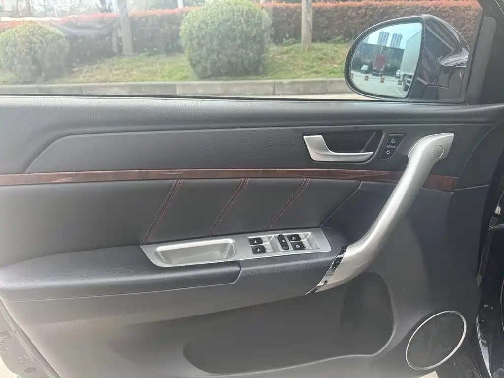 HAVAL H6 2015