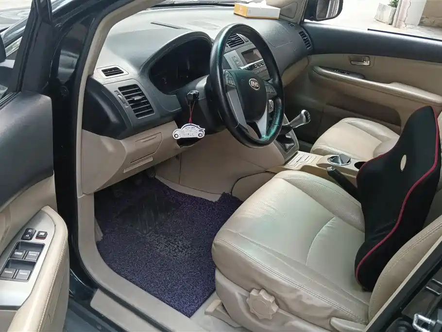 BYD S6 2013
