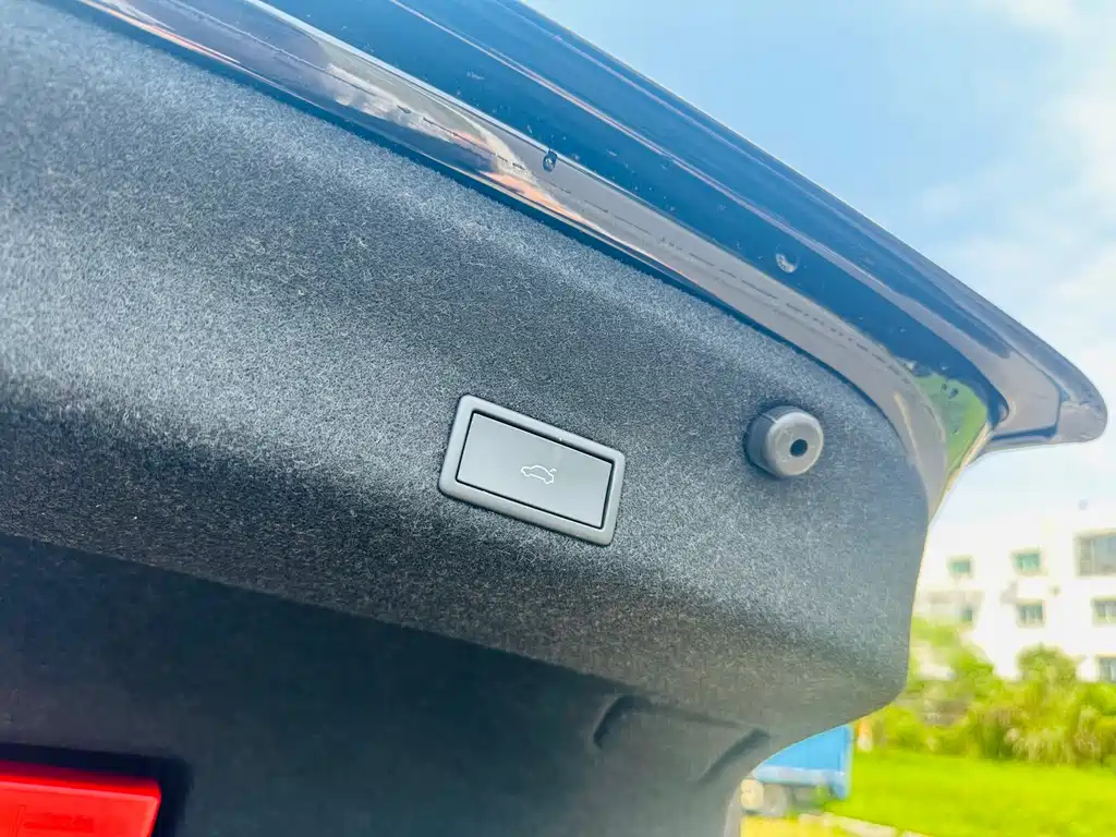 VOLKSWAGEN MAGOTAN 2023