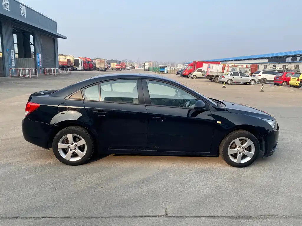 CHEVROLET CRUZE 2011