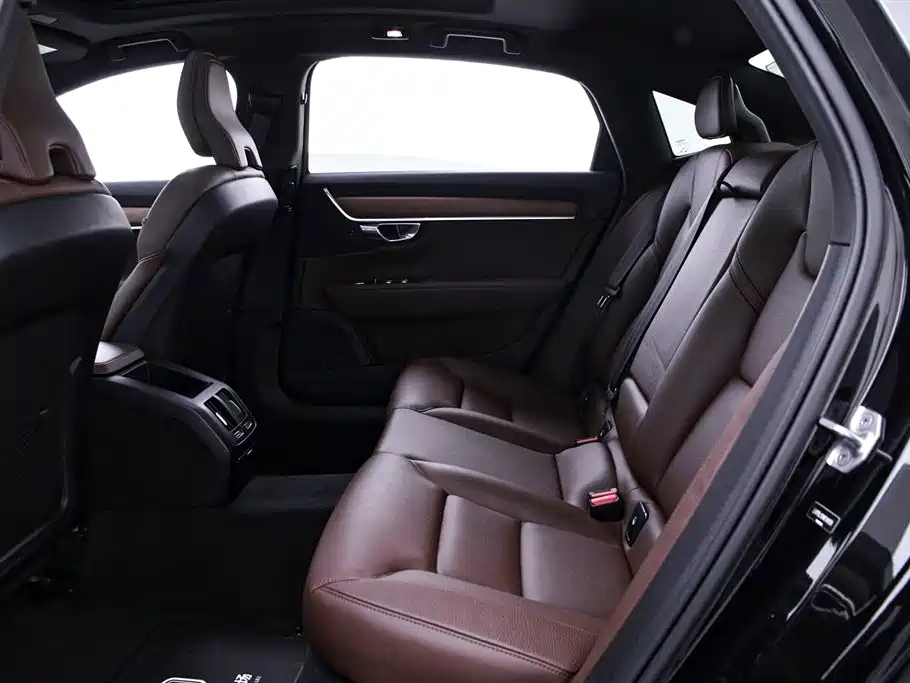 VOLVO S90 2021