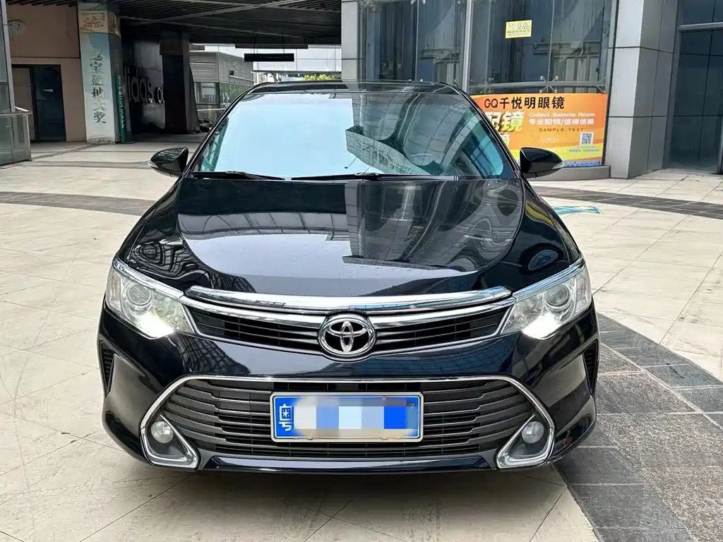 TOYOTA CAMRY 2016