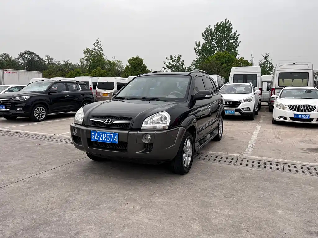 HYUNDAI TUCSON 2011