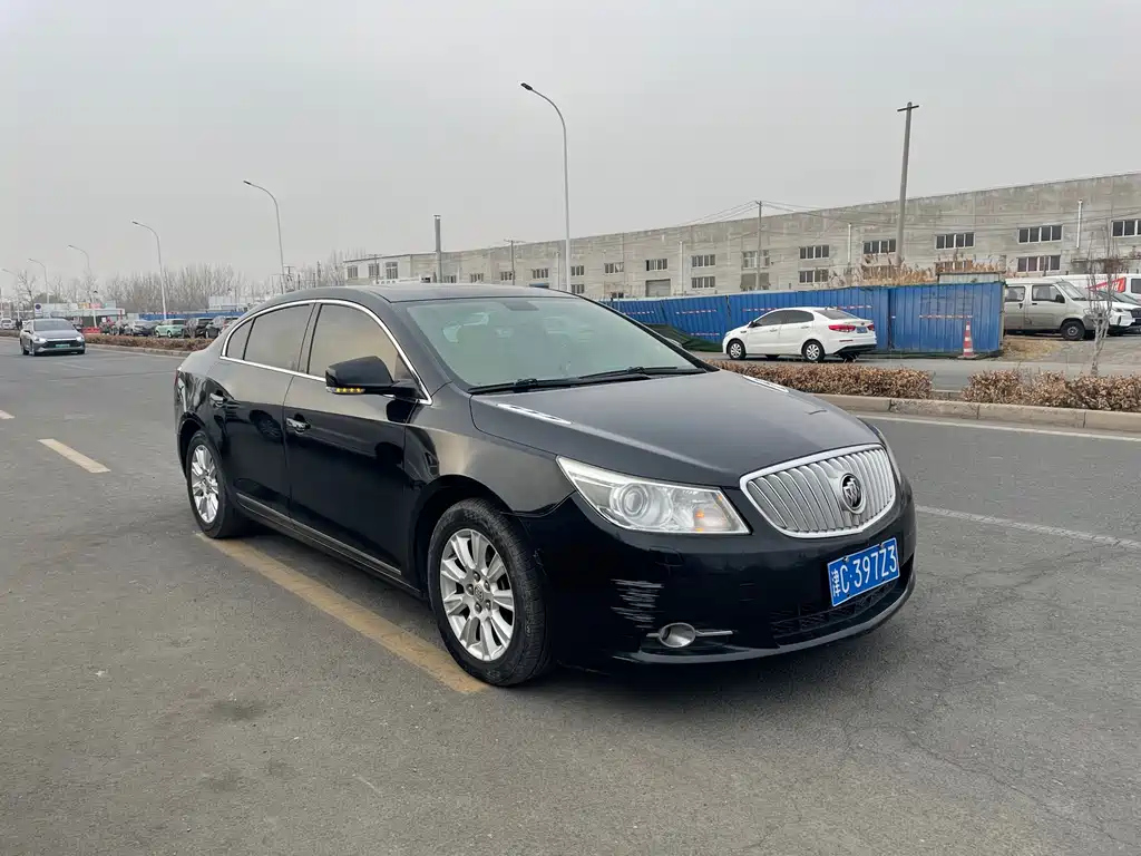 BUICK LACROSSE 2012