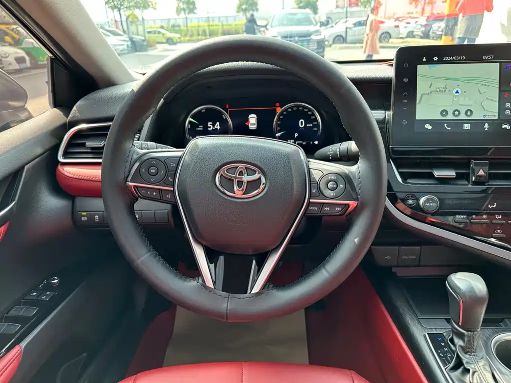 TOYOTA CAMRY 2021